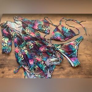 NWOT Tropical Print Woman’s 3 pc Bikini Swimsuit Set